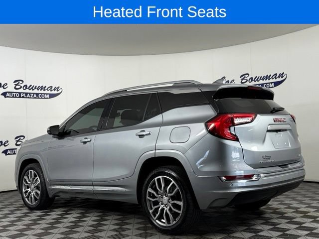 Used 2023 GMC Terrain Denali w/ Denali Premium Package AWD/4WD image 9