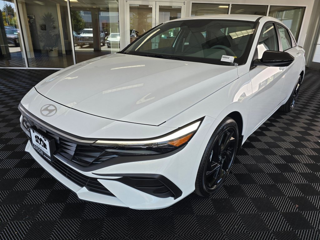 New 2026 Hyundai Elantra Sport FWD image 7