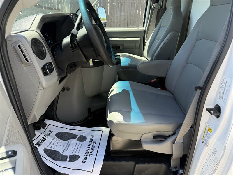 Used 2025 Ford E-450 and Econoline 450 Super Duty w/ Power Equipment Group RWD image 27