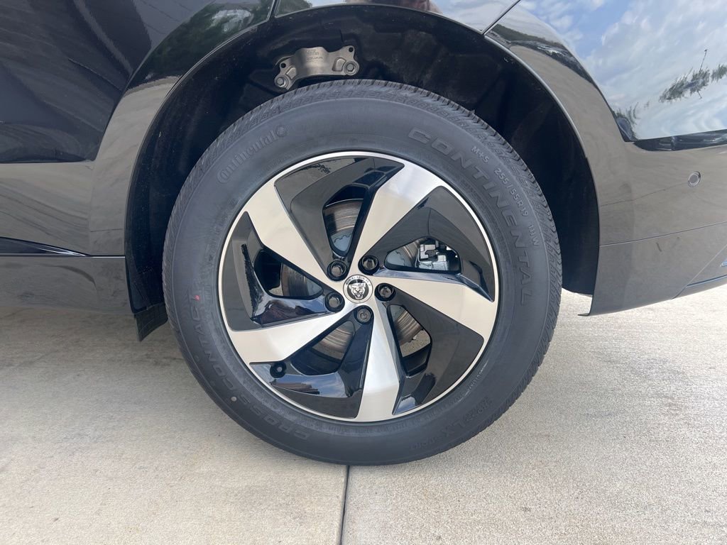 Used 2025 Jaguar F-PACE R-Dynamic S image 26