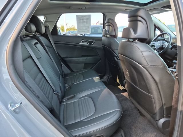 Used 2025 Kia Sportage SX AWD/4WD image 26