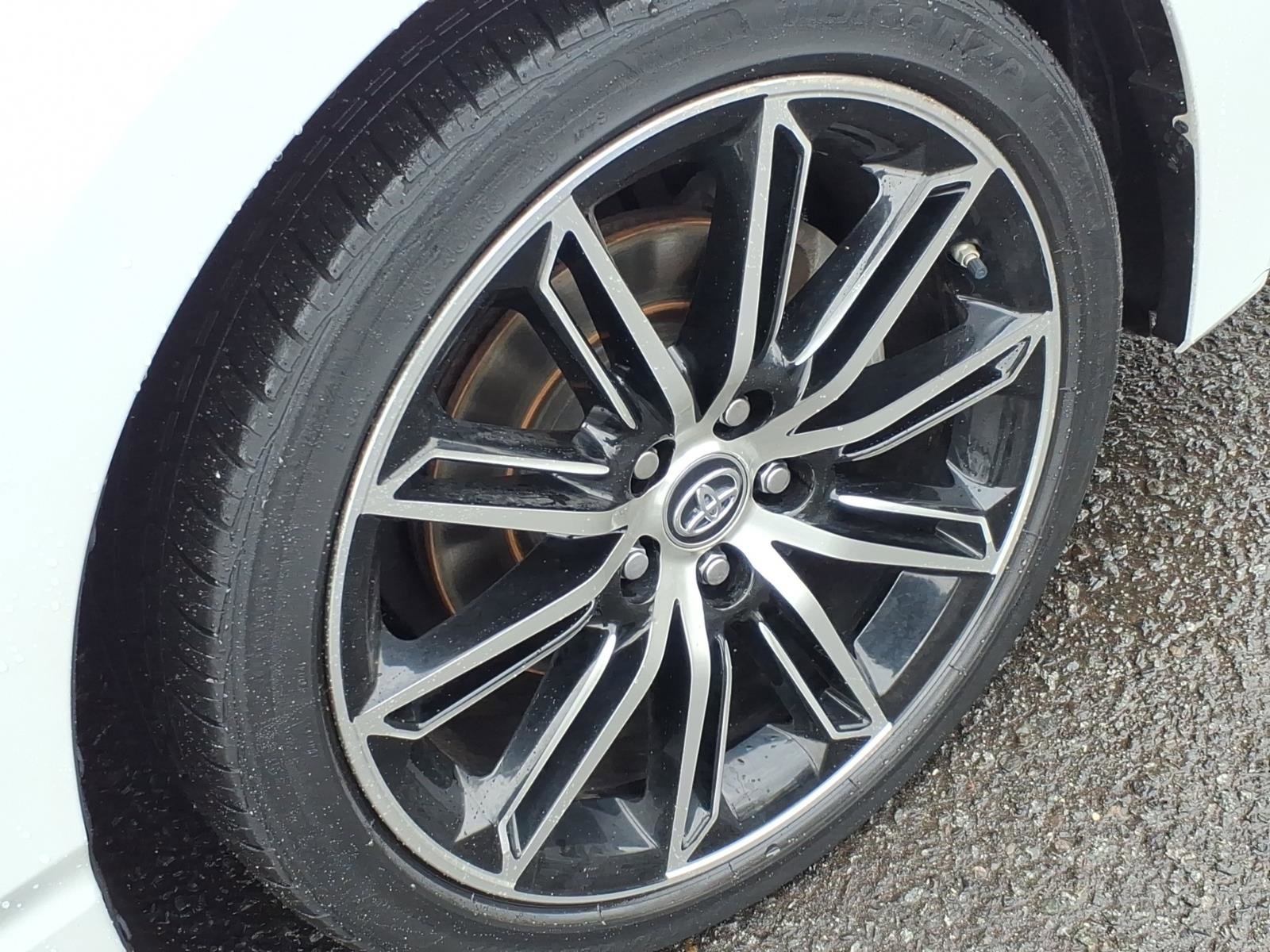 Used 2019 Toyota Avalon XSE w/ All Weather Liner Package image 7