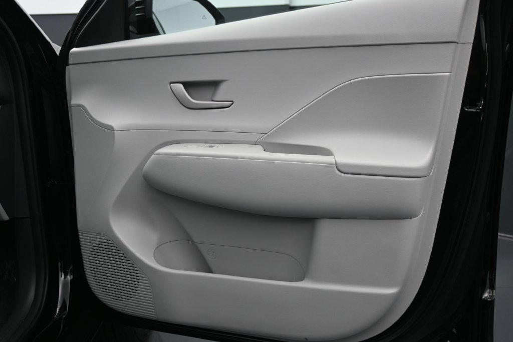 Used 2024 Hyundai Kona SE AWD/4WD image 12