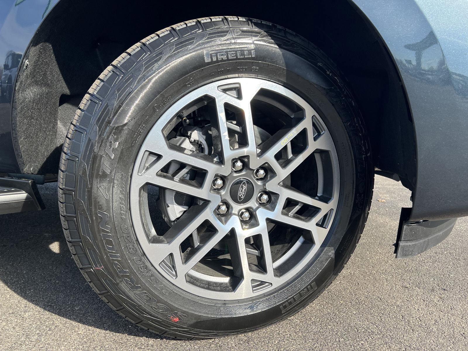 New 2026 Ford Expedition Max Active AWD/4WD image 2