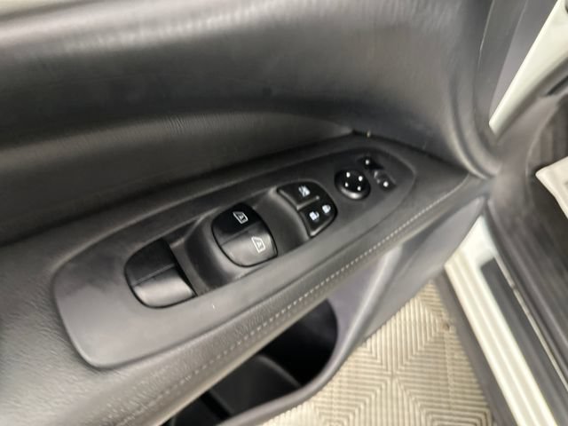 Used 2018 Nissan Pathfinder SV w/ SV Tech Package AWD/4WD image 22