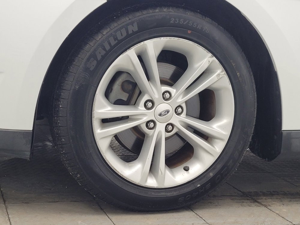 Used 2014 Ford Taurus SEL image 31