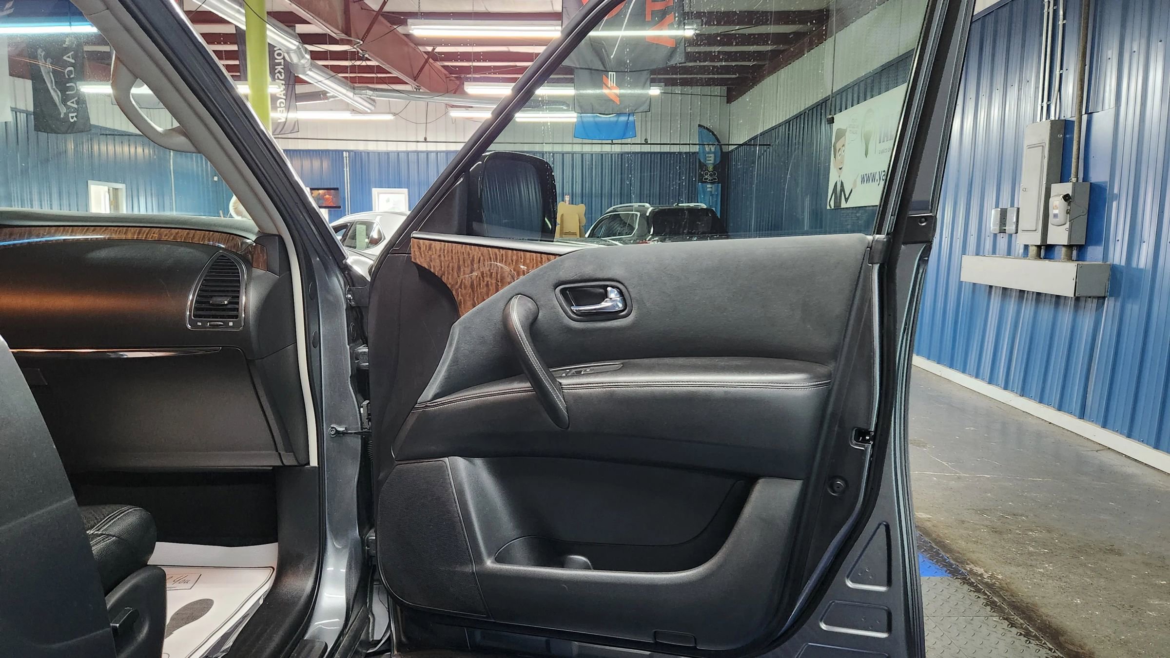 Used 2018 Nissan Armada SV w/ Driver Package image 11