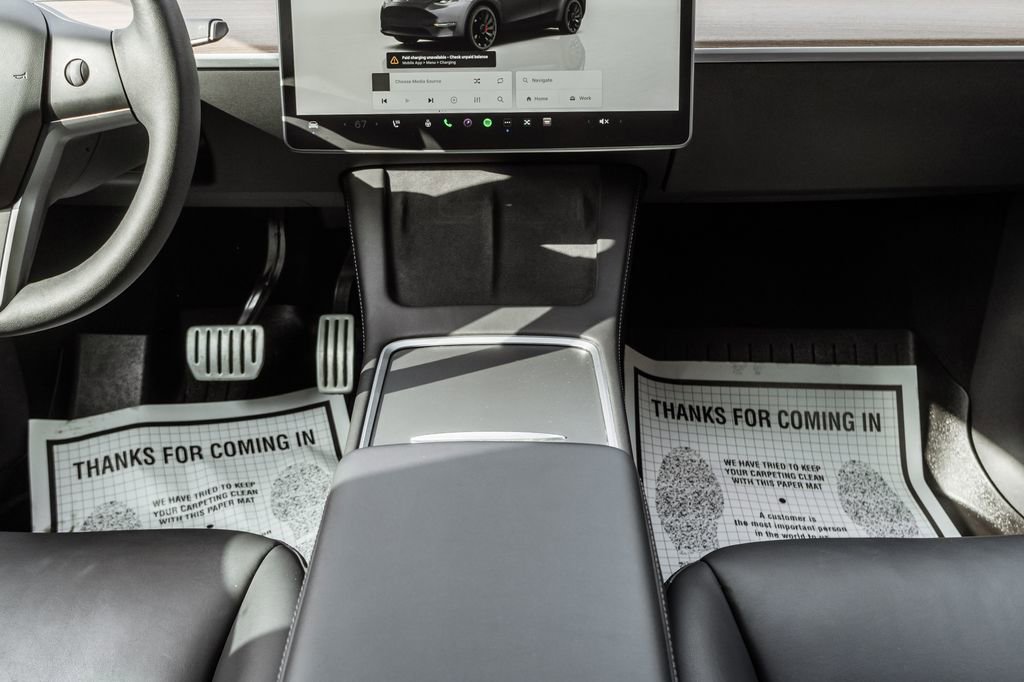 Used 2022 Tesla Model Y Performance AWD/4WD image 11