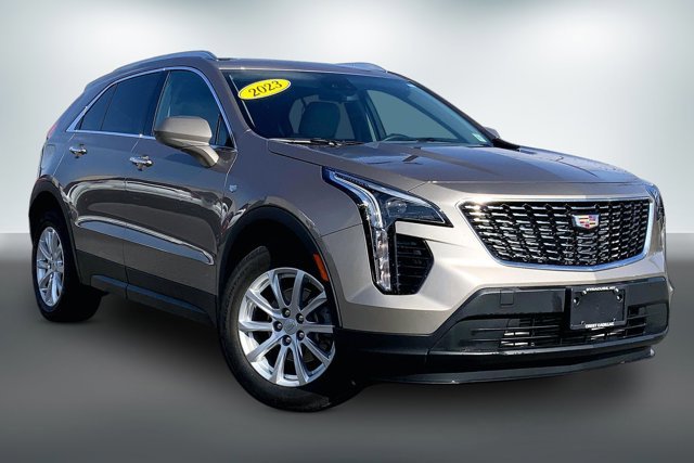 Used 2023 Cadillac XT4 Luxury w/ Cold Weather Package image 1