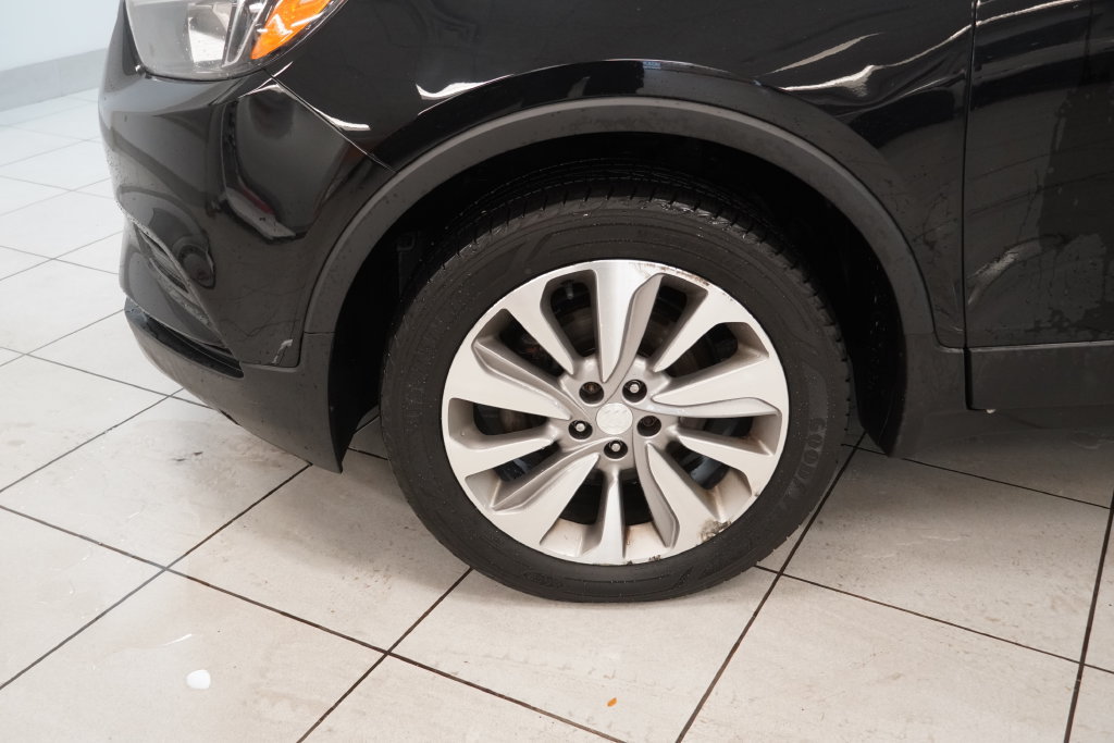 Used 2020 Buick Encore Preferred AWD/4WD image 16