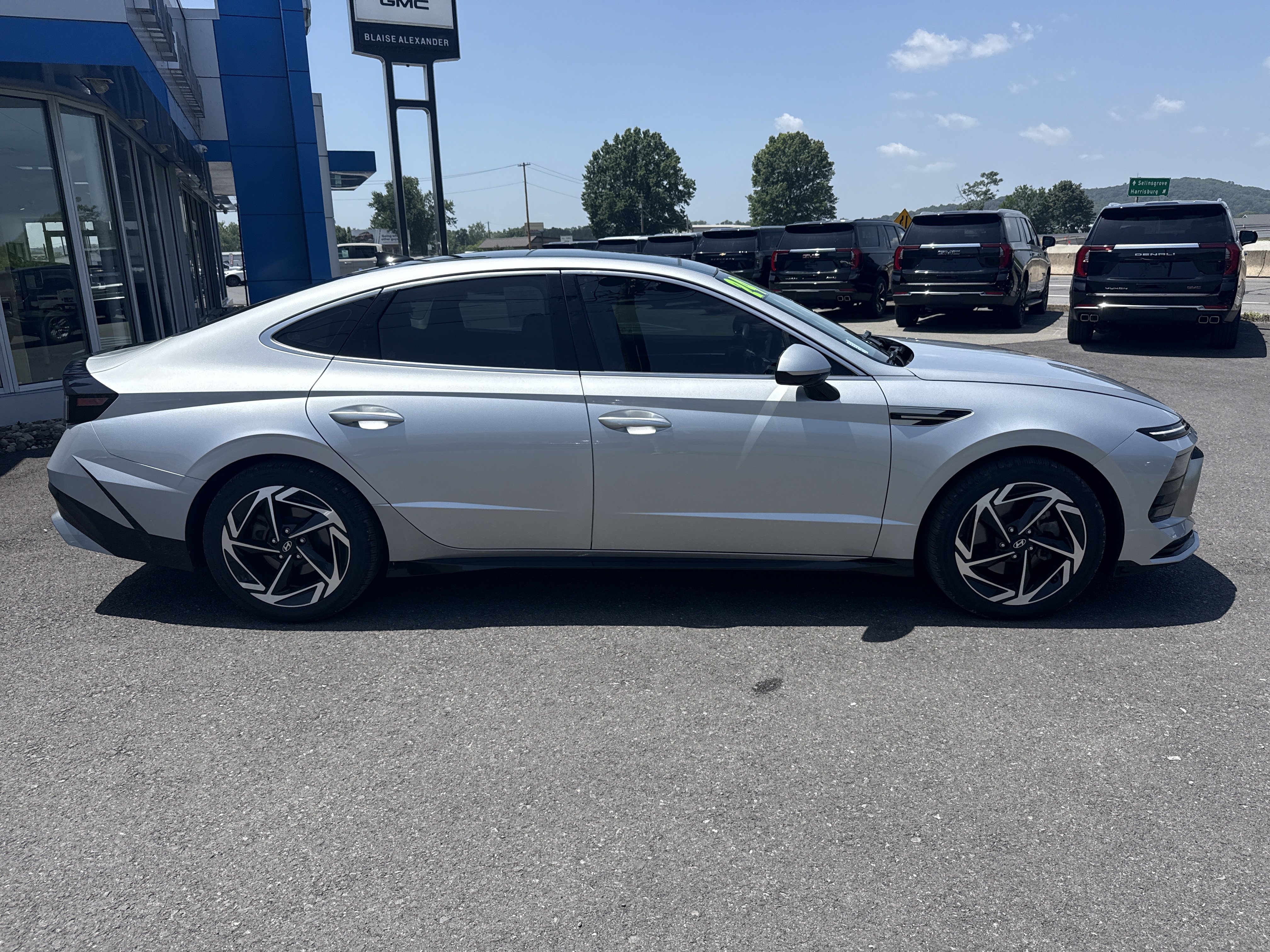 Used 2024 Hyundai Sonata SEL w/ Convenience Package FWD video 2