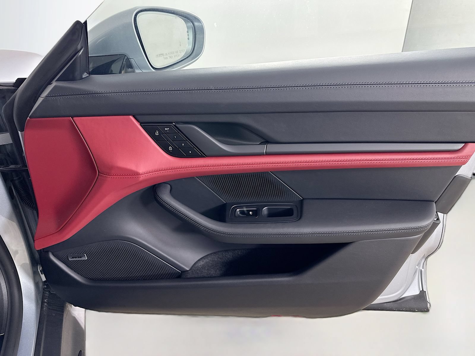 New 2026 Porsche Taycan GTS AWD/4WD image 40