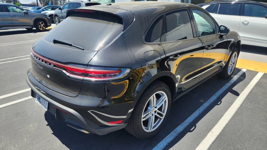 Used 2024 Porsche Macan AWD/4WD image 7