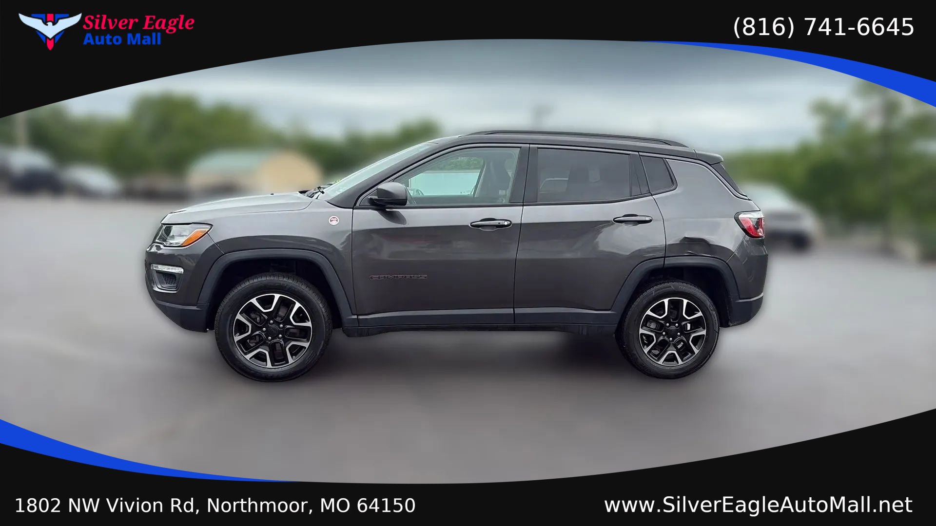 Used 2019 Jeep Compass Trailhawk AWD/4WD image 2