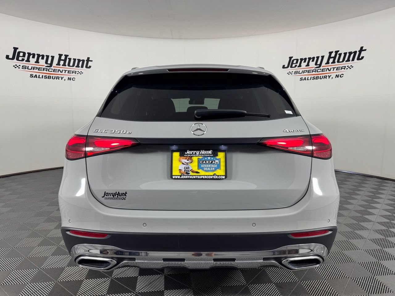Used 2025 Mercedes-Benz GLC 350e 4MATIC image 7
