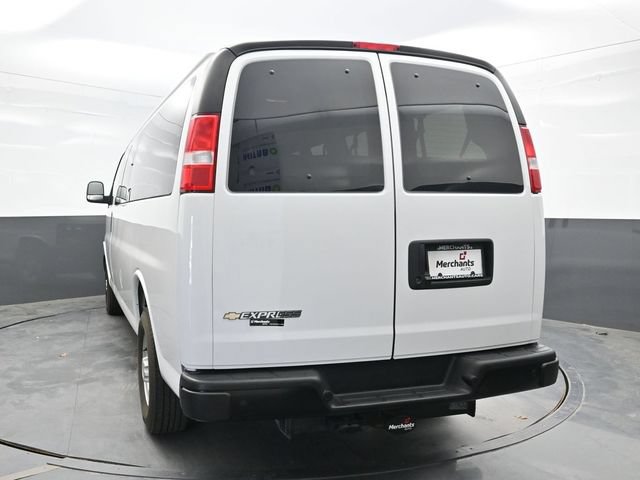 Used 2024 Chevrolet Express 3500 LS RWD image 5