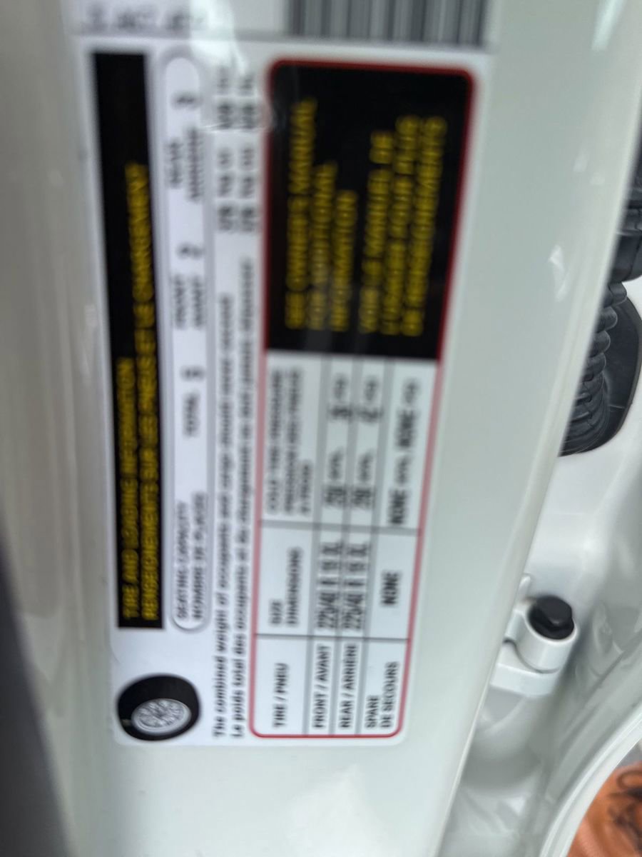 Used 2024 BMW 330i Sedan w/ Premium Package image 11