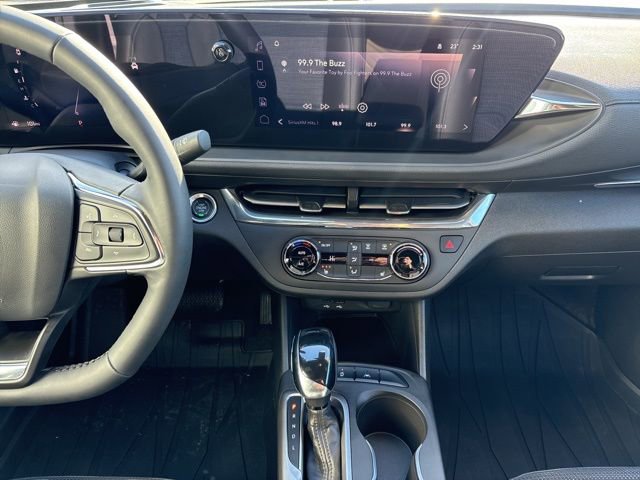 Certified 2025 Buick Envista Preferred w/ Convenience I Package image 18