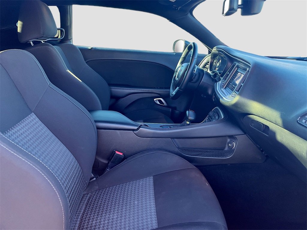 Used 2022 Dodge Challenger R/T w/ Blacktop Package image 25