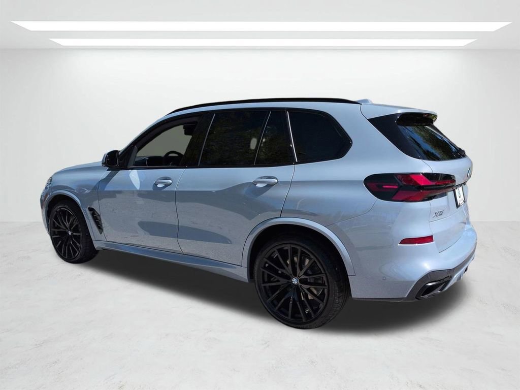 New 2026 BMW X5 xDrive40i w/ M Sport Package image 6