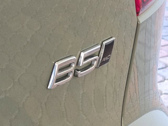 Certified 2023 Volvo XC40 B5 Plus w/ Driver Assist Package image 8