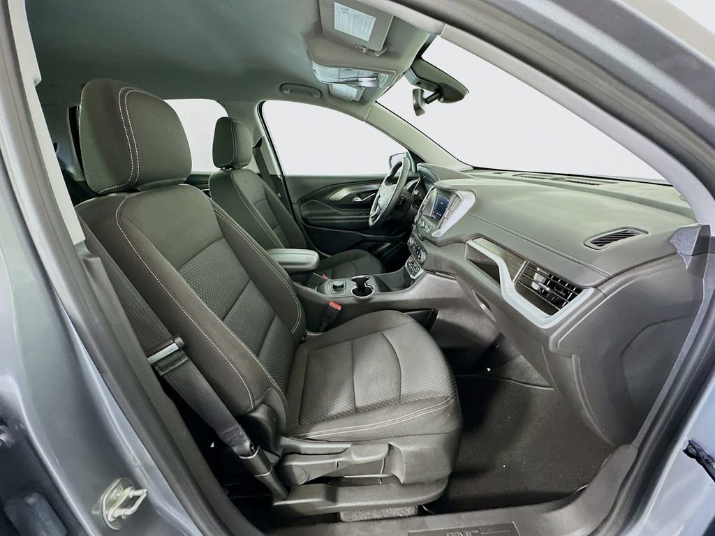 Used 2024 GMC Terrain SLE image 27