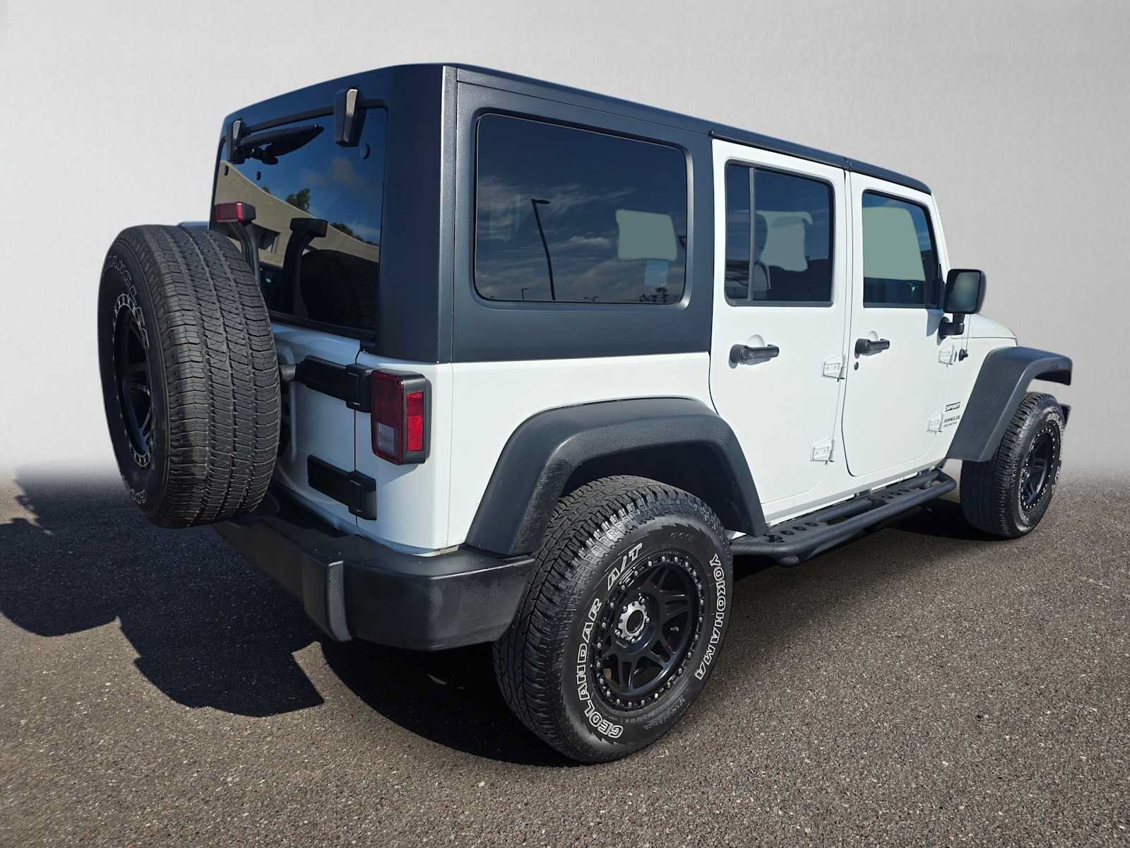 Used 2017 Jeep Wrangler Unlimited Sport w/ Quick Order Package 24S AWD/4WD image 3