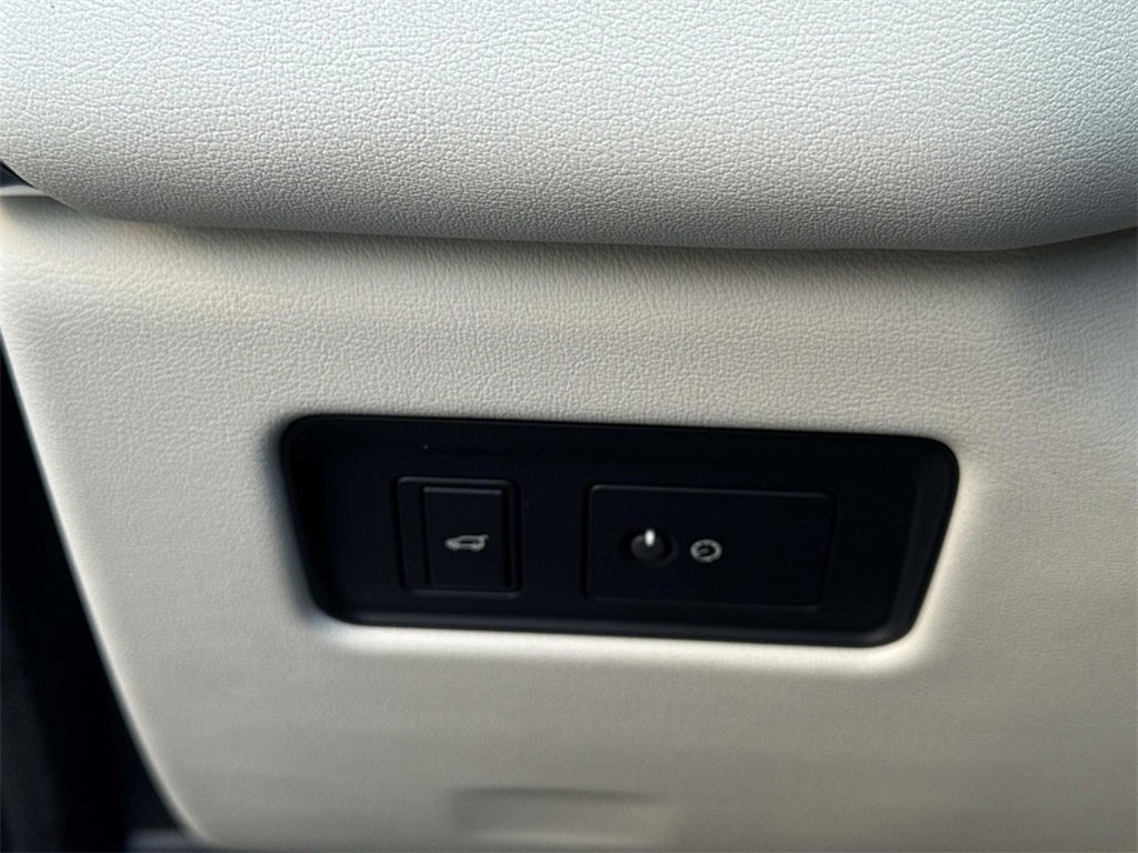 New 2026 Jaguar F-PACE R-Dynamic S image 29