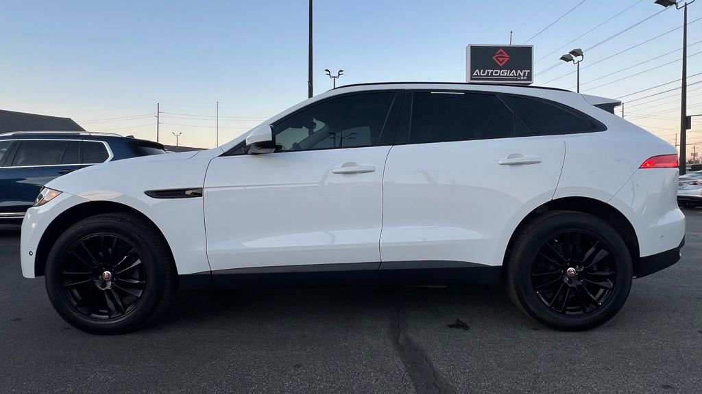Used 2020 Jaguar F-PACE Prestige image 3