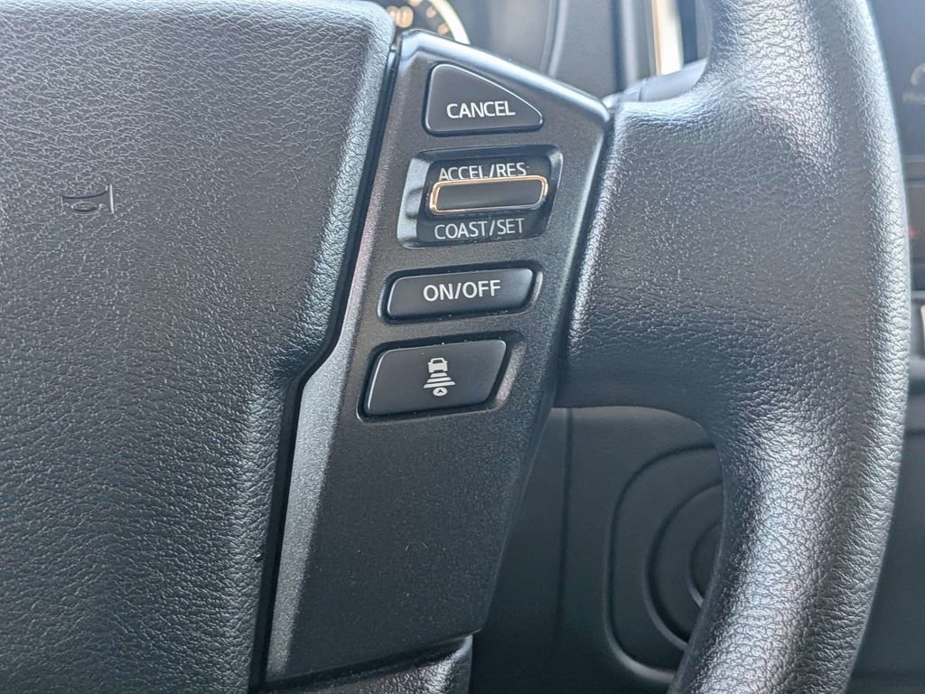 Used 2025 Nissan Frontier SV RWD image 24