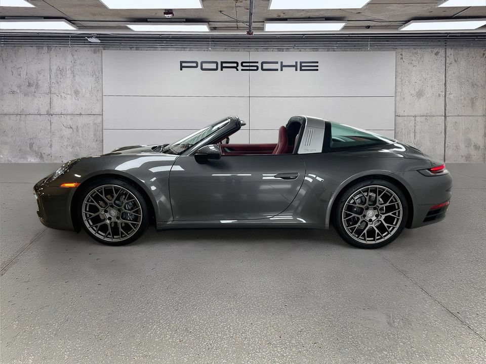 Certified 2024 Porsche 911 Targa 4 AWD/4WD image 37