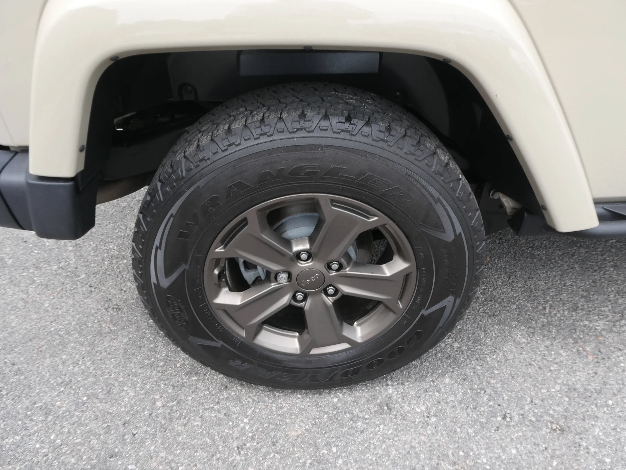 Used 2018 Jeep Wrangler Sport AWD/4WD image 27
