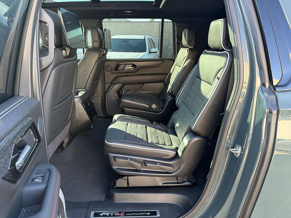 Used 2026 GMC Yukon XL AT4 Ultimate AWD/4WD image 25