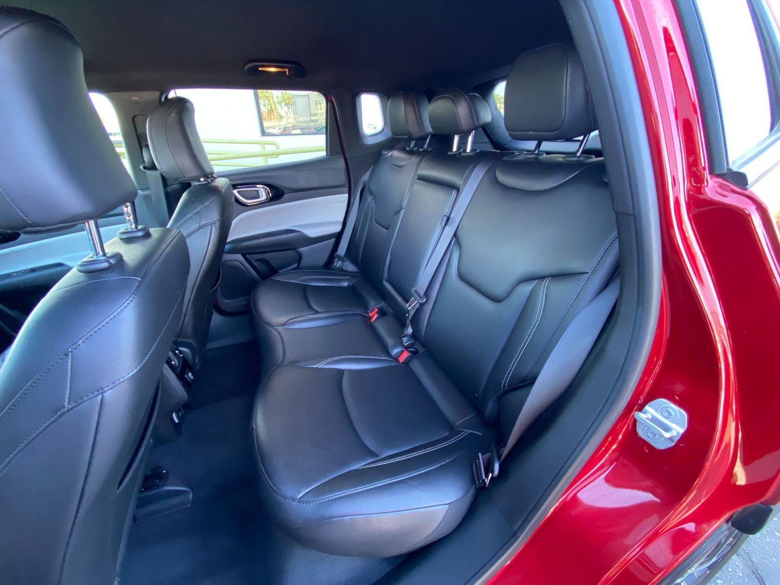 Used 2025 Jeep Compass Limited AWD/4WD image 27