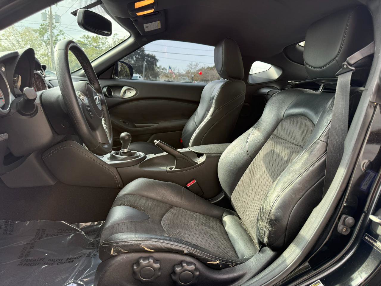 Used 2009 Nissan 370Z Touring image 22