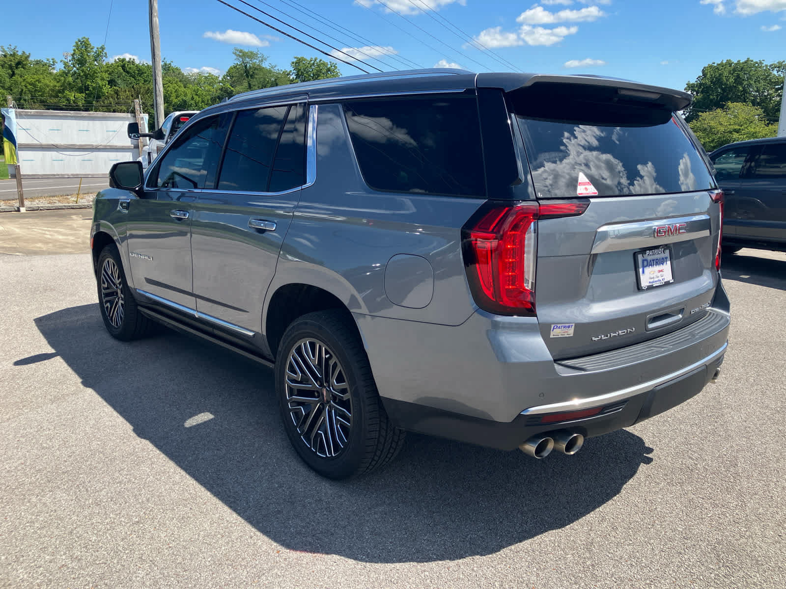 Used 2021 GMC Yukon Denali w/ Denali Premium Package RWD image 5