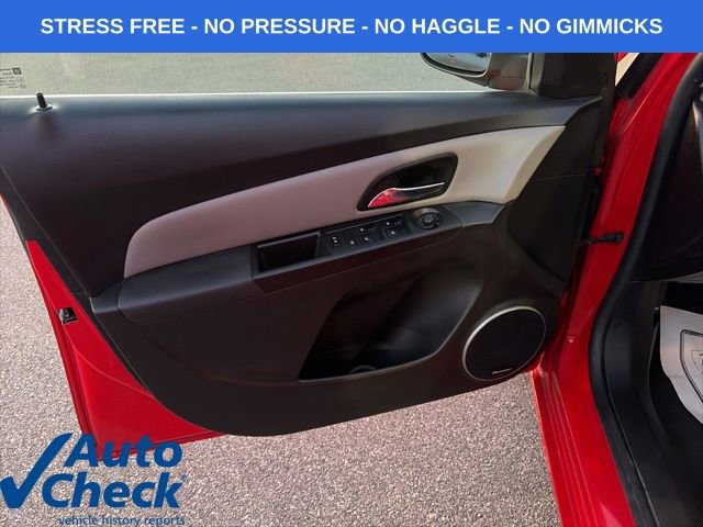 Used 2016 Chevrolet Cruze LT w/ Sun And Sound Package image 8