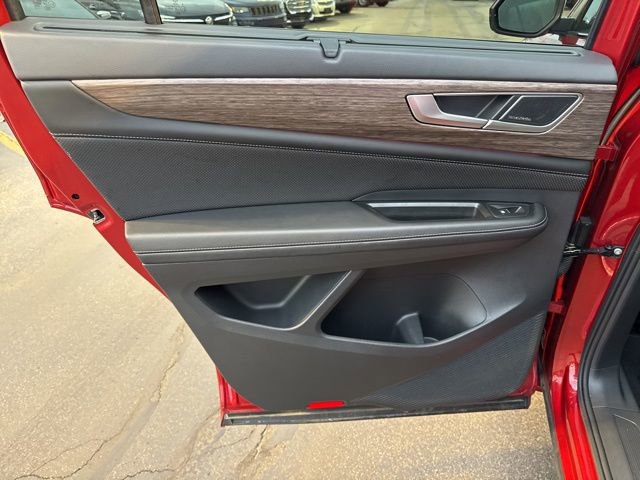 Used 2024 Volkswagen Atlas SEL Premium R-Line image 18