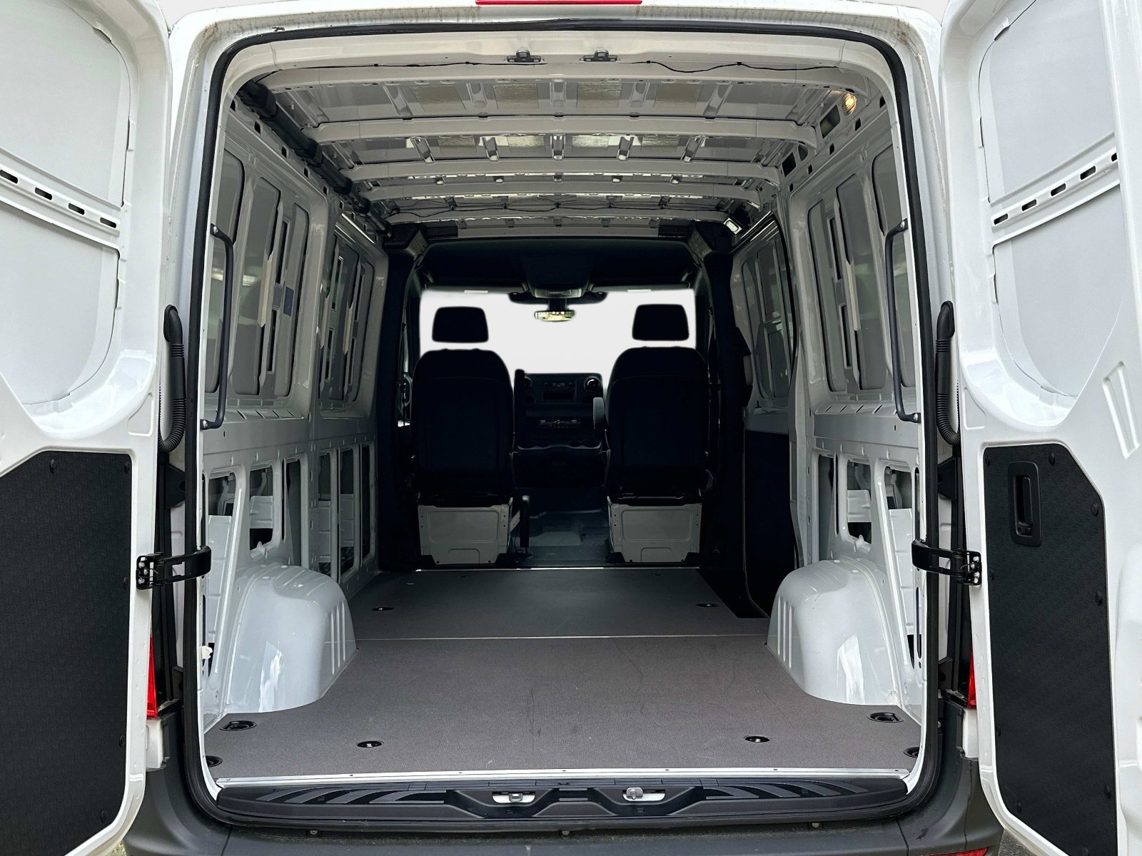 New 2025 Mercedes-Benz Sprinter 2500 image 12