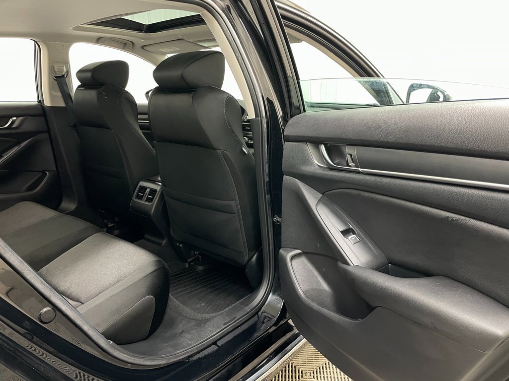 Used 2020 Honda Accord EX image 38