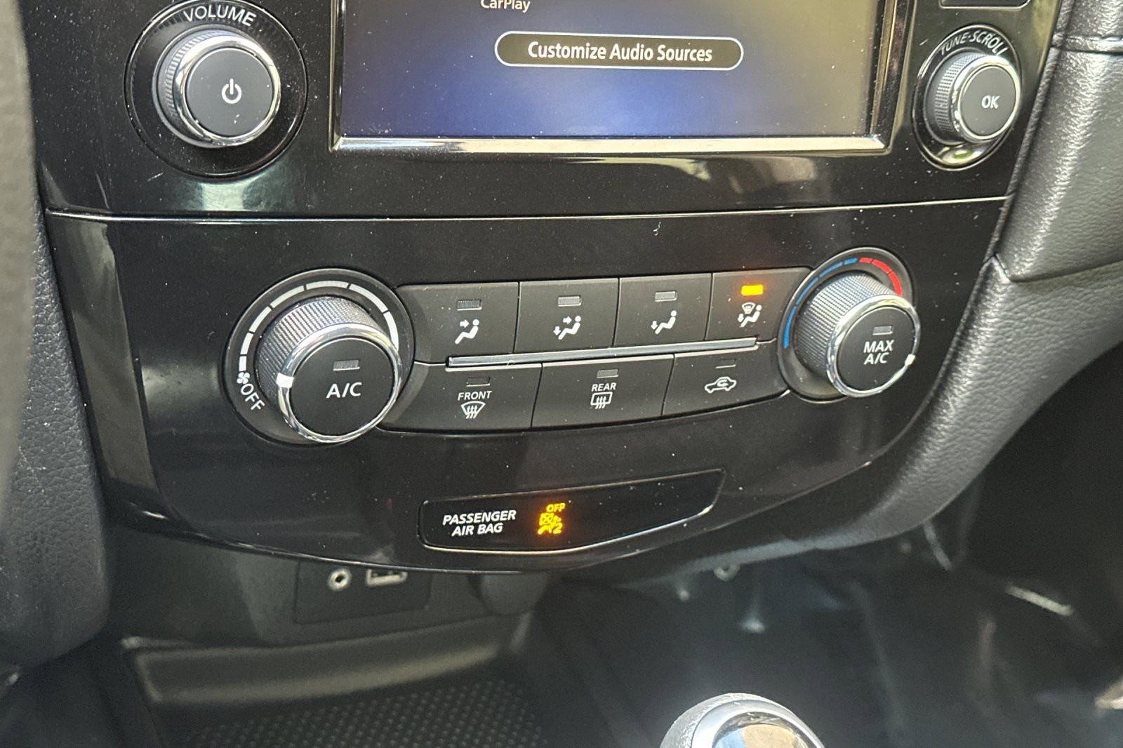 Used 2020 Nissan Rogue S image 23