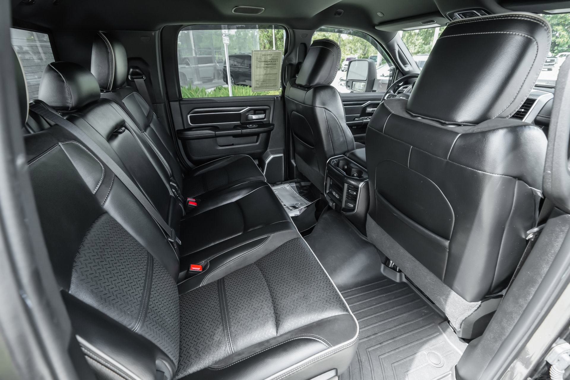 Used 2024 RAM 3500 Laramie w/ Night Edition image 38