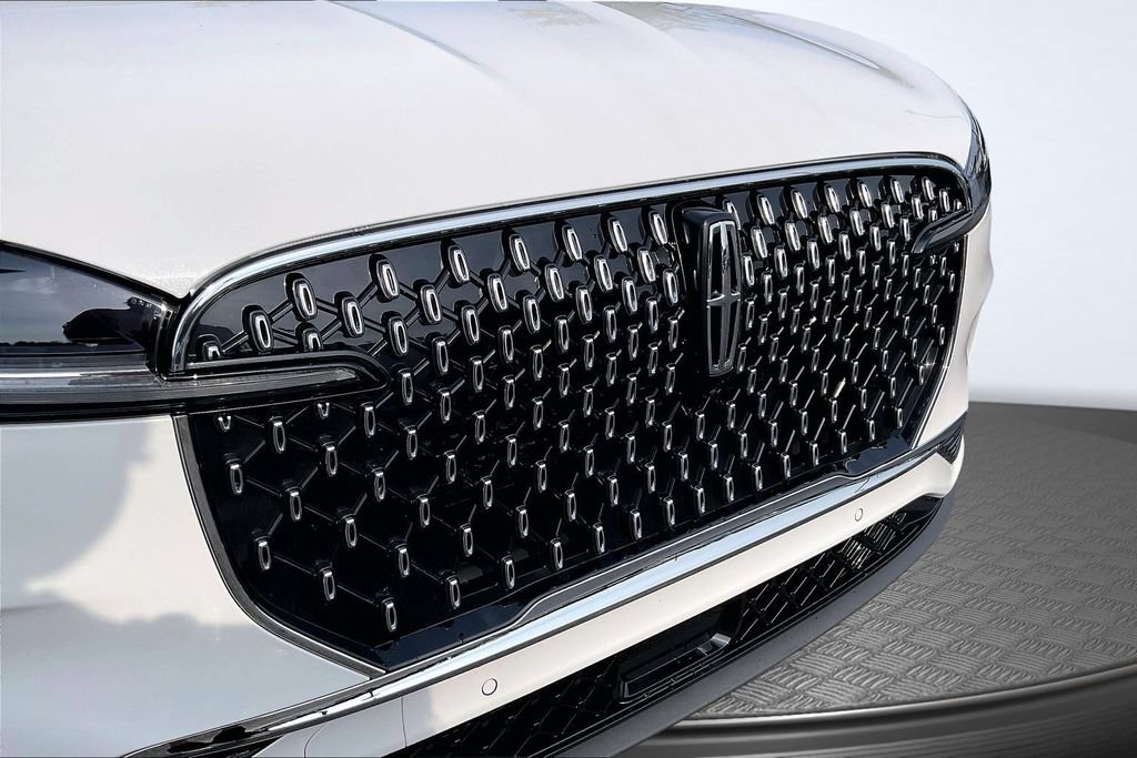 Used 2026 Lincoln Aviator 2WD image 34