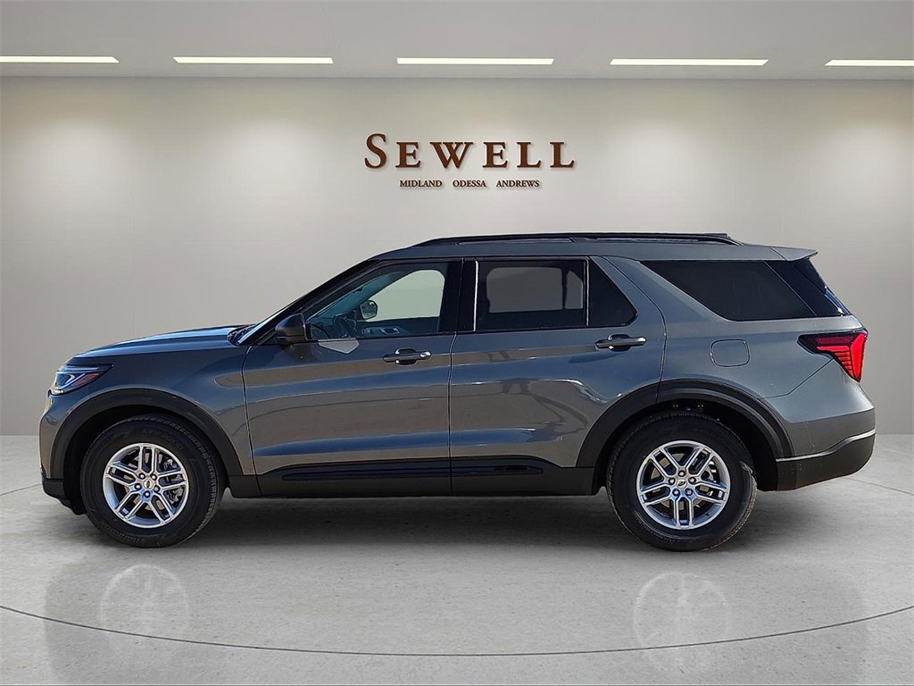 New 2026 Ford Explorer Active image 2