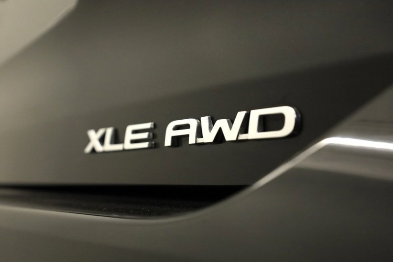 Used 2023 Toyota Highlander XLE image 42