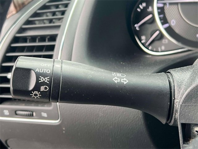 Used 2017 Nissan Armada SV image 21