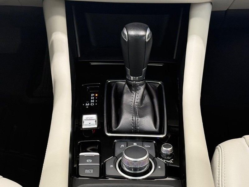Used 2018 MAZDA MAZDA6 Signature FWD image 11