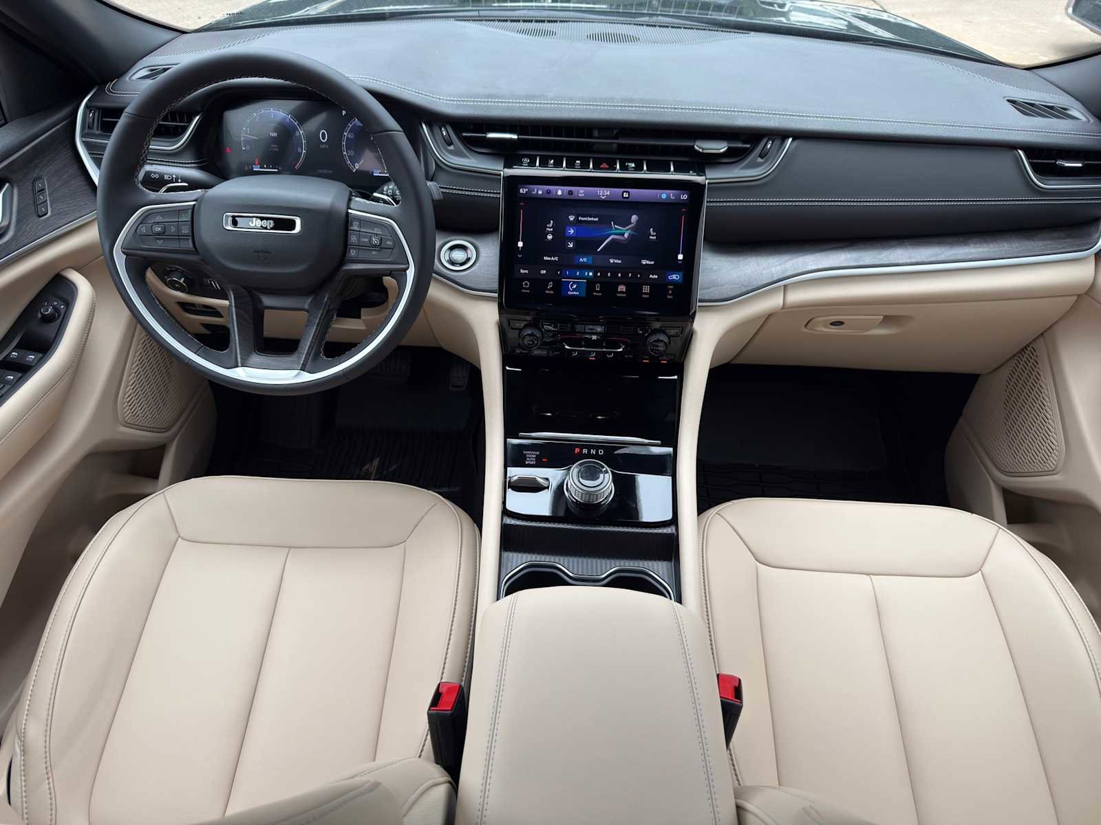 Used 2024 Jeep Grand Cherokee Limited AWD/4WD image 18