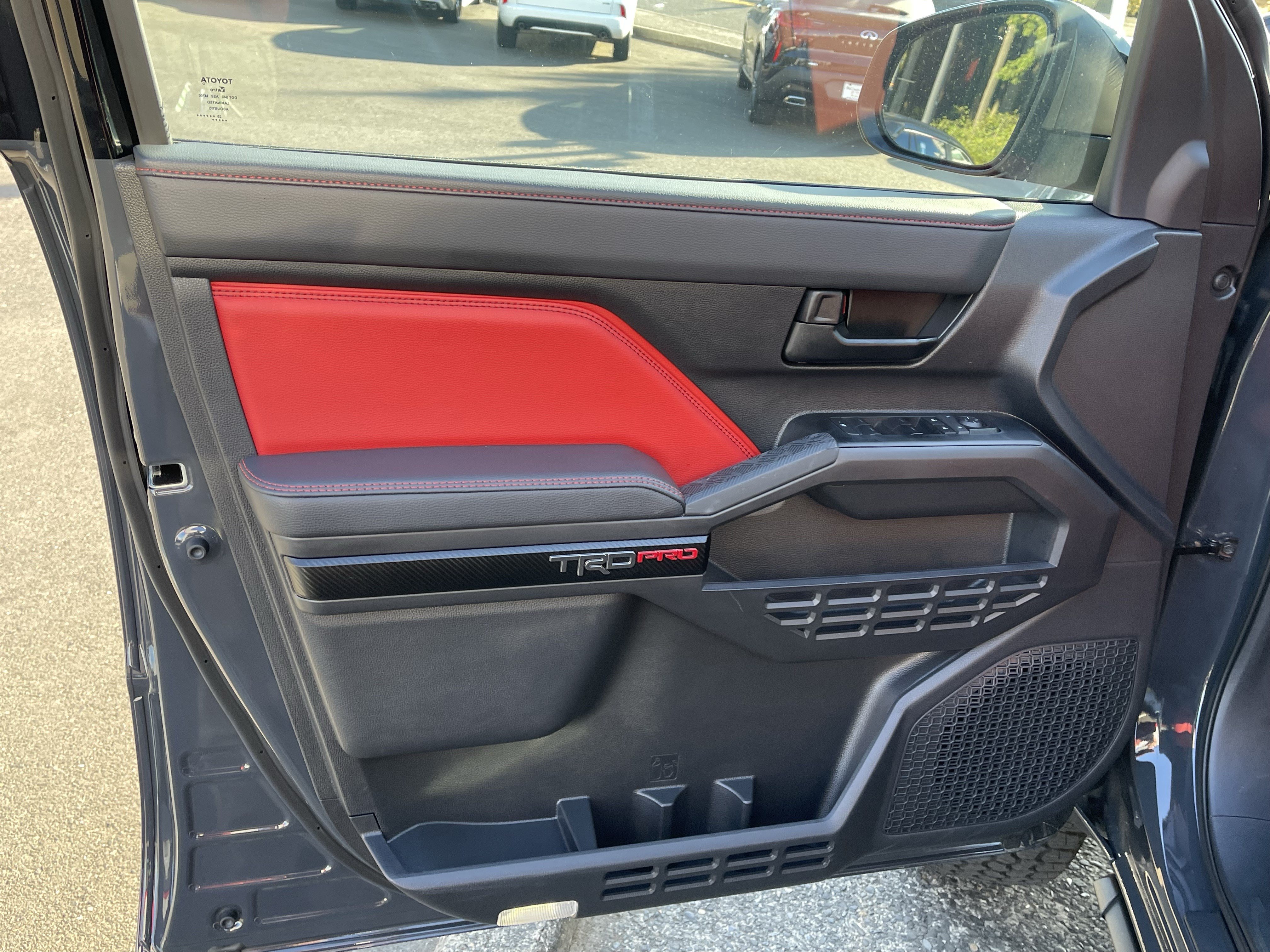Certified 2025 Toyota Tacoma TRD Pro AWD/4WD image 16