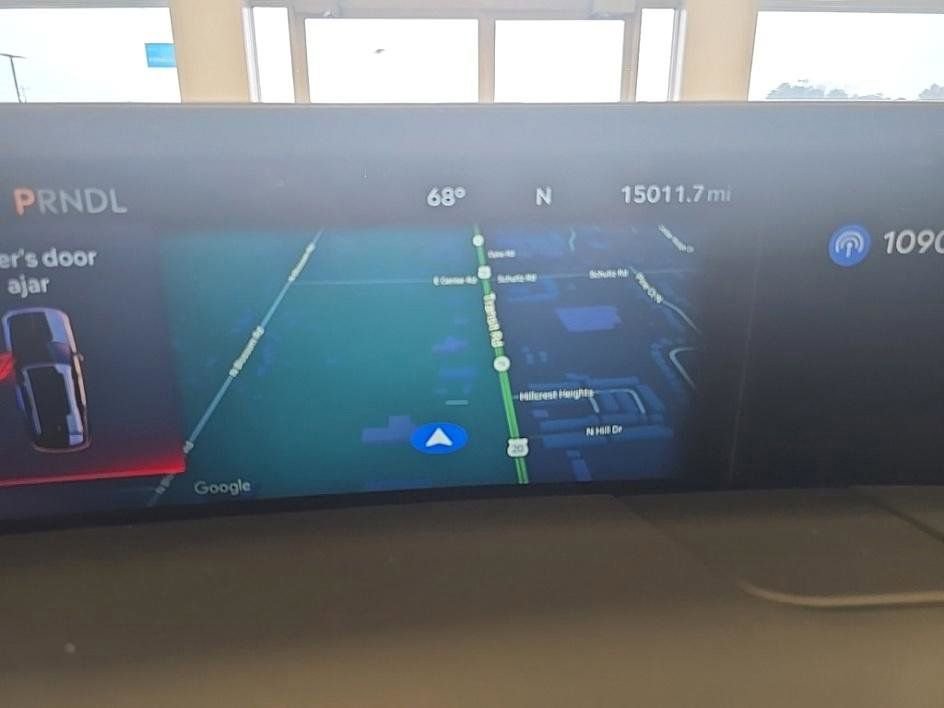 Used 2025 Lincoln Nautilus Reserve image 19